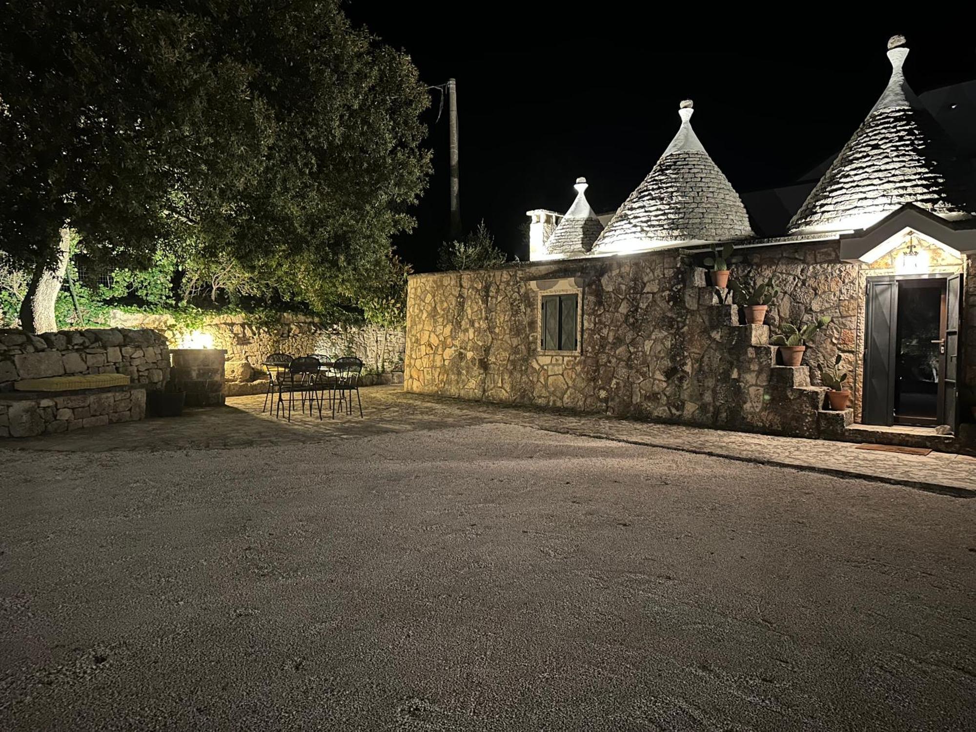 Гостевой дом Trulli Santa Maria Odegitria Relais Остуни Экстерьер фото