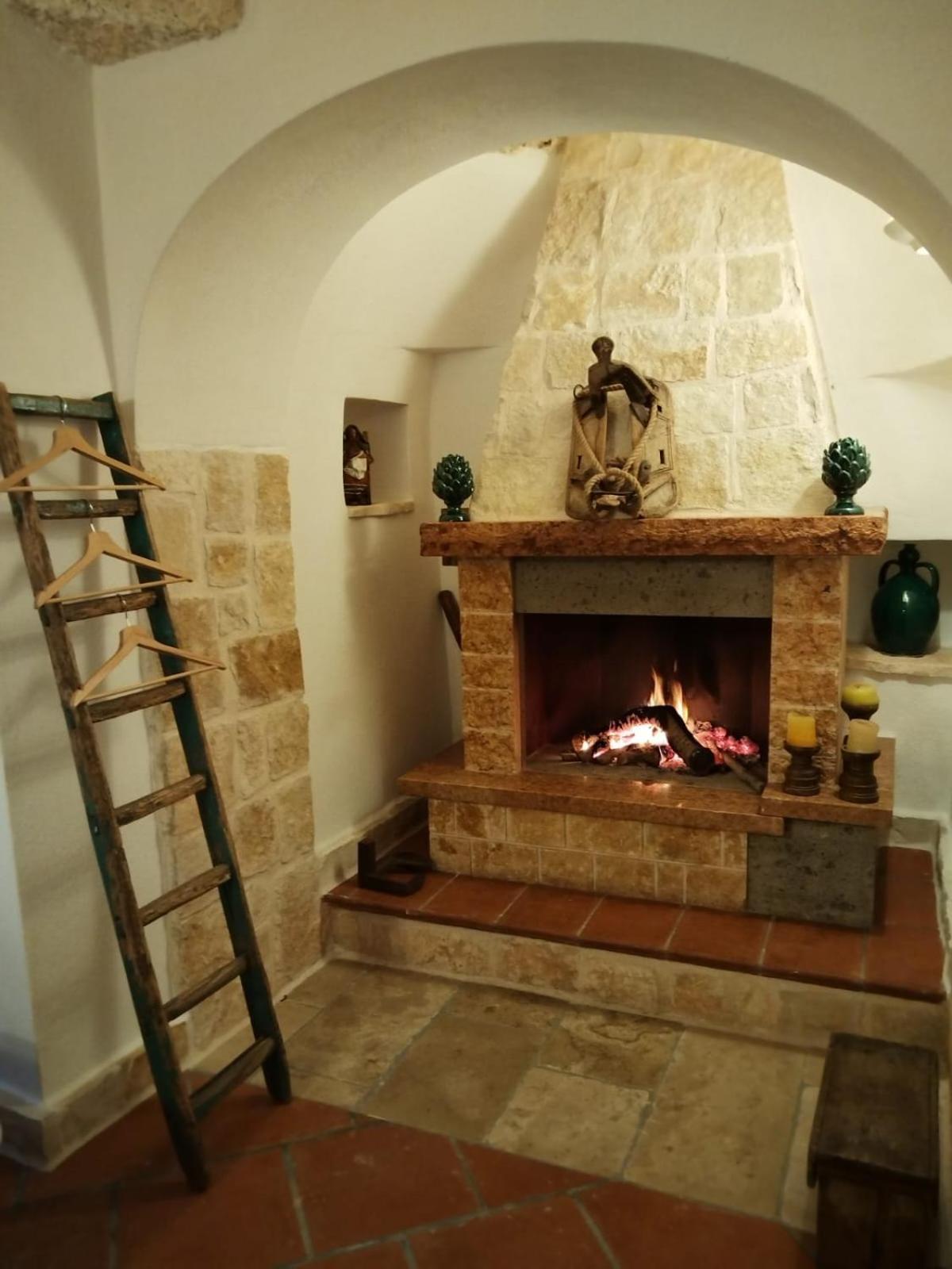 Гостевой дом Trulli Santa Maria Odegitria Relais Остуни Экстерьер фото